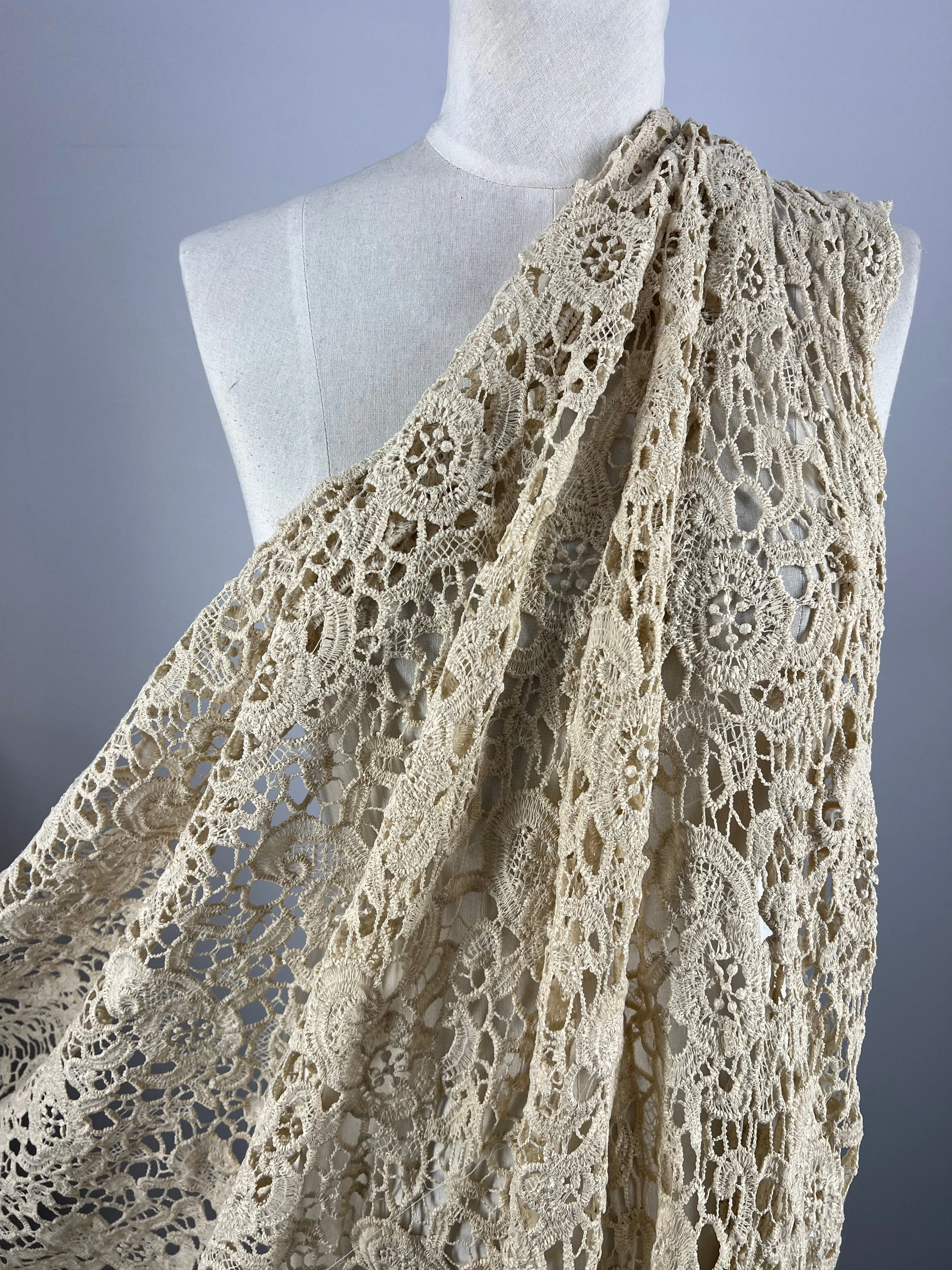 Anglaise Lace - Wood Ash - 125cm