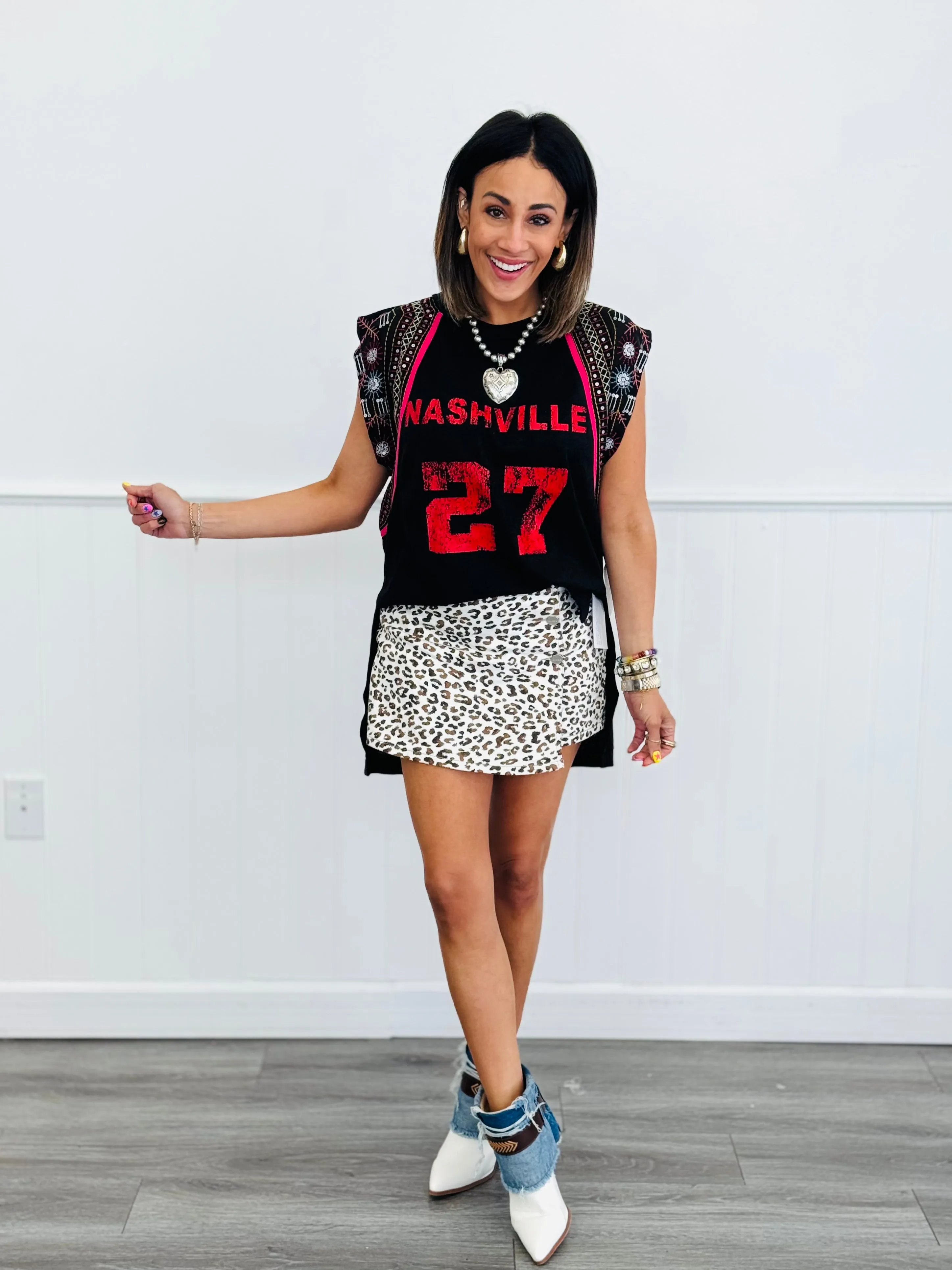 Black Nashville 27 Sleeveless Graphic Top (Reg.)