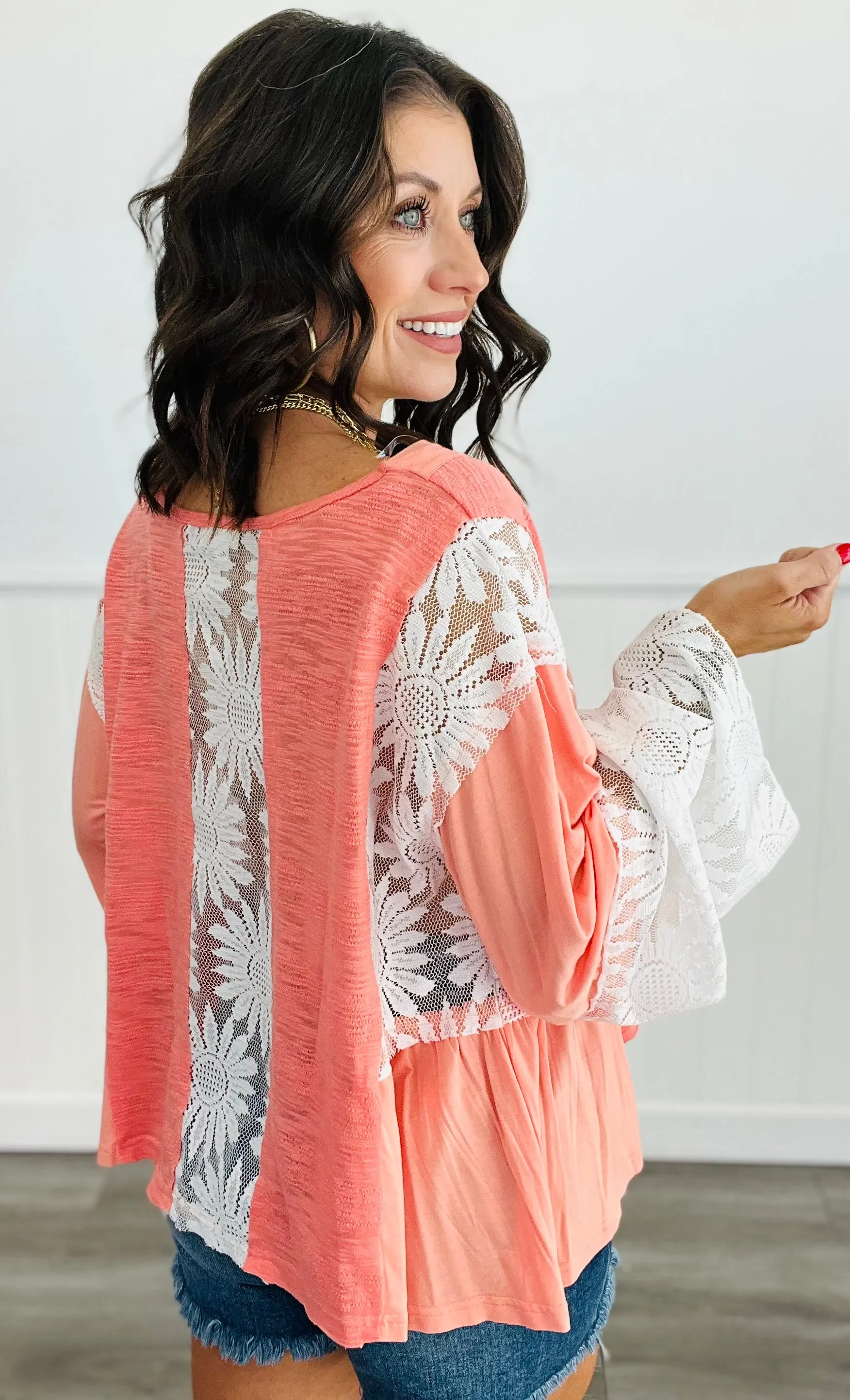 POL Coral Floral Lace Detail V-Neck Top (Reg)