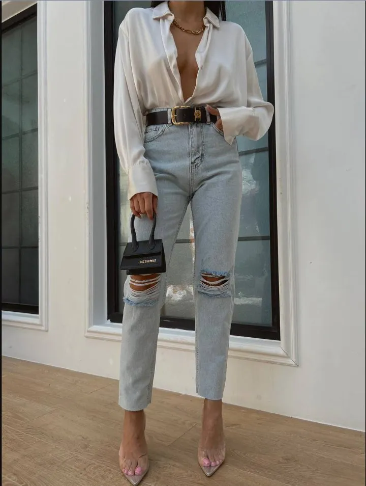 Ripped Detailed Jeans